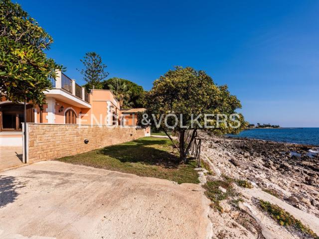 Villetta indipendente in vendita di 150 m² in Via Mar Mediterraneo, 26