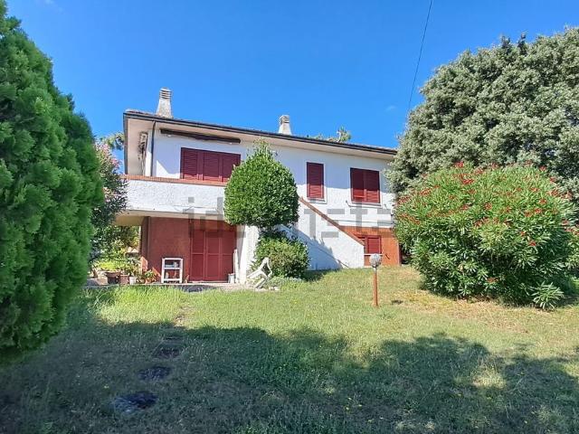 Villetta indipendente in vendita di 150 m² in Via Marina II