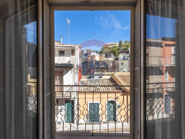 Villetta indipendente in vendita di 150 m² in Via Sabauda, 58