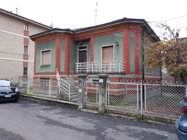 Villetta indipendente in vendita di 150 m² in Via scarabelli