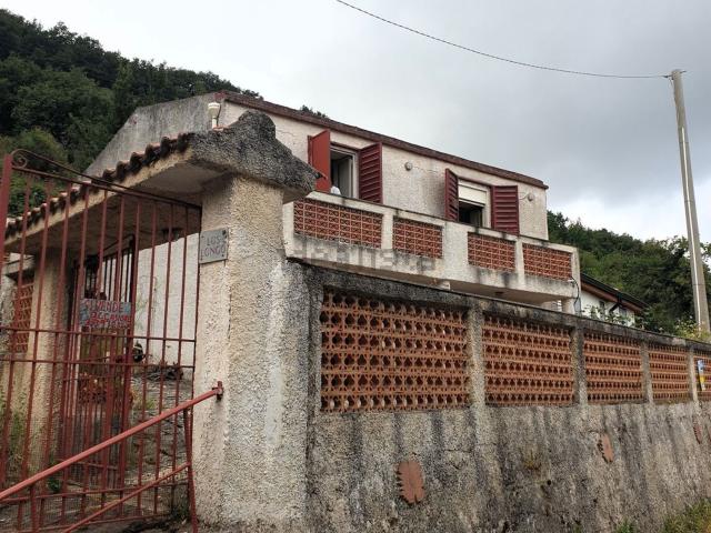 Villetta indipendente in vendita di 150 m² in Via STRETTO CROCE DI MALOTO