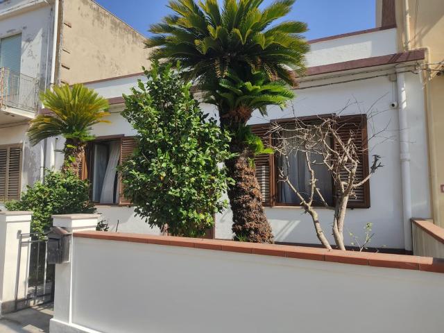 Villetta indipendente in vendita di 150 m² in Via Policastrelli, 47