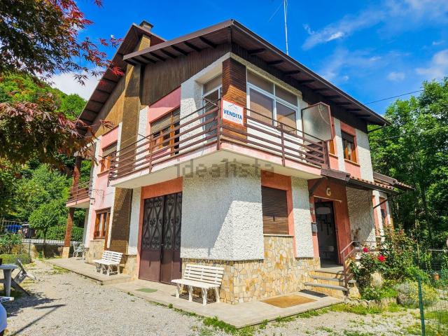 Villetta indipendente in vendita di 150 m² in Via Paschero di Mezzo
