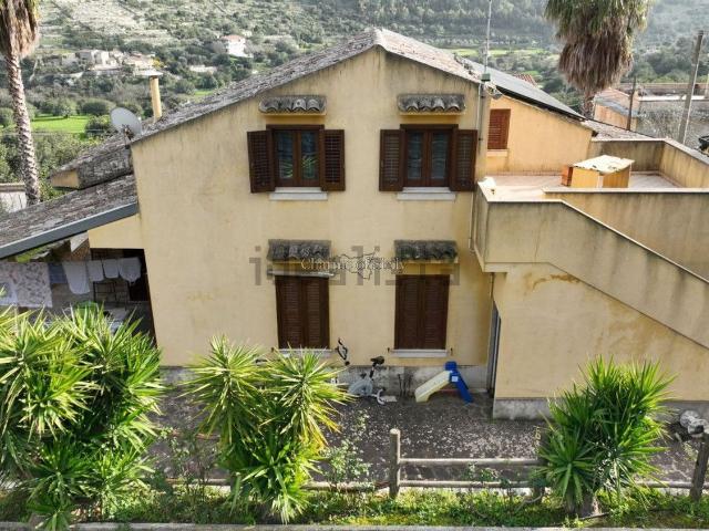 Villetta indipendente in vendita di 150 m² in Via Passo Gatta
