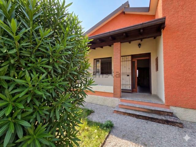 Villetta indipendente in vendita di 150 m² in Via Pisa