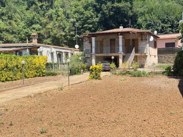 Villetta indipendente in vendita di 150 m² in Via Prato della Madonna, 89
