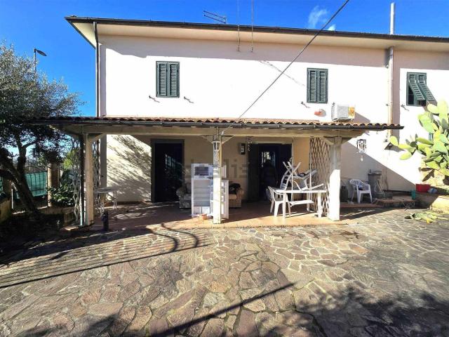 Villetta indipendente in vendita di 150 m² in Via Provinciale