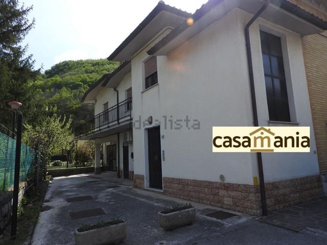 Villetta indipendente in vendita di 150 m² in Via roma, 117