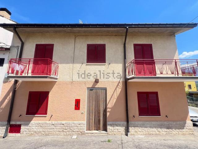 Villetta indipendente in vendita di 150 m² in Via Nuova, 1