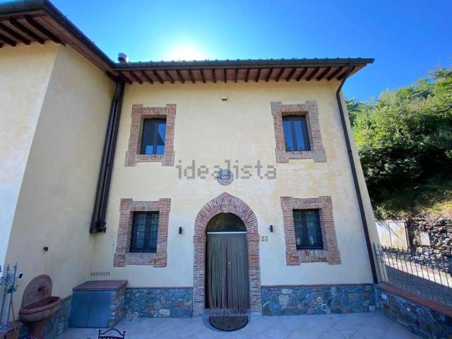 Villetta indipendente in vendita di 150 m² in Via Rosario, 23
