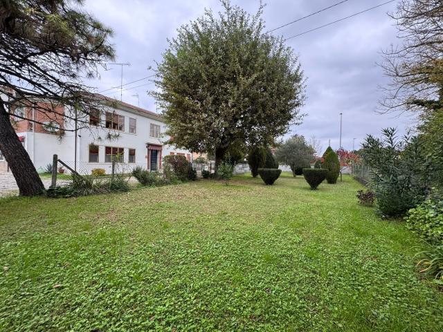 Villetta indipendente in vendita di 150 m² in Via Risorgimento, 42