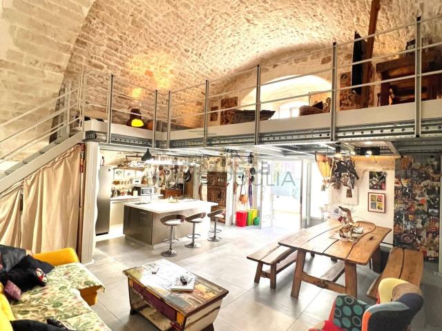 Villetta indipendente in vendita di 150 m² in Via Tommaso D&apos Aquino