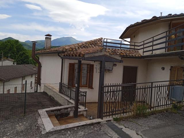 Villetta indipendente in vendita di 150 m² in Via Torricella