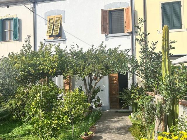 Villetta indipendente in vendita di 150 m² in Via Tosco Romagnola, 2168