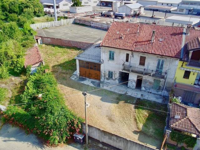 Villetta indipendente in vendita di 150 m² in Via Umberto Giordano, 15