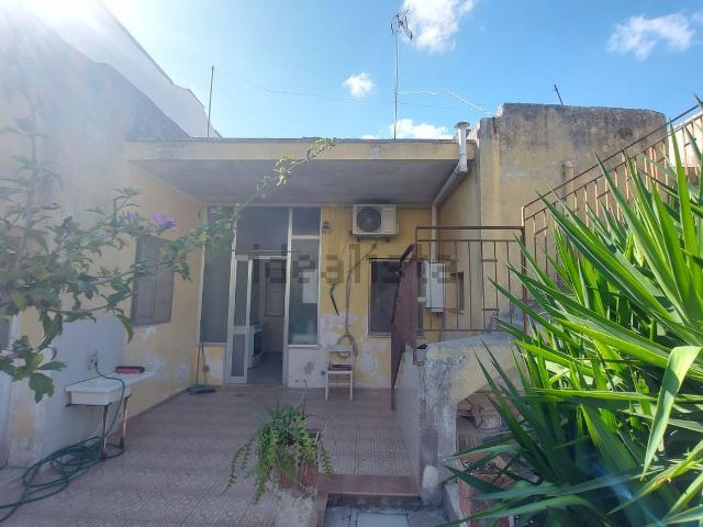 Villetta indipendente in vendita di 150 m² in Via Vincenzo Monti
