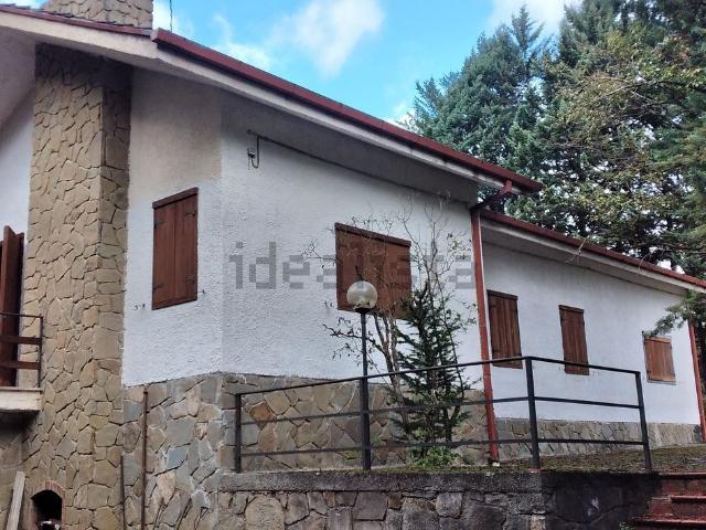 Villetta indipendente in vendita di 150 m² in Via Zona pip pignola