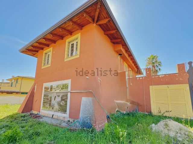 Villetta indipendente in vendita di 150 m² in Viale Prato Fiorito