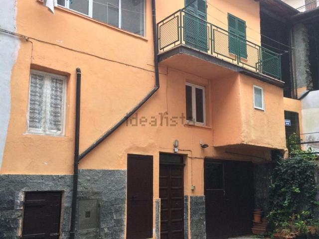 Villetta indipendente in vendita di 150 m² in Vico Dei Carezzani