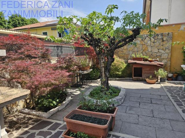 Villetta indipendente in vendita di 150 m² in Borgo Monte Grappa