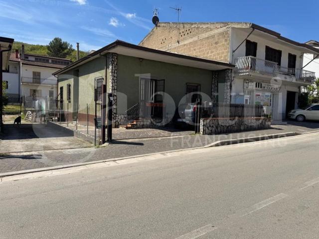 Villetta indipendente in vendita di 150 m² in Corso Umberto I°