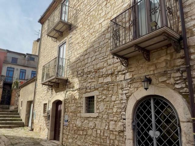 Villetta indipendente in vendita di 150 m² in Corso del Popolo, 7