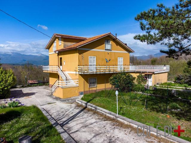 Villetta indipendente in vendita di 150 m² in Frazione Fassinoro