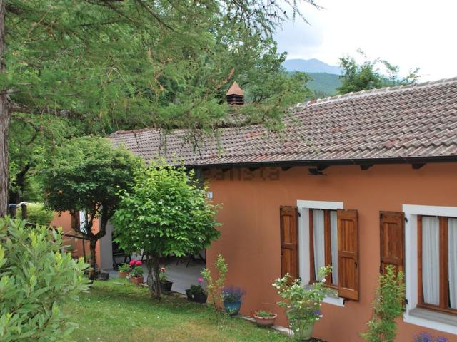 Villetta indipendente in vendita di 150 m² in Piazza Martiri di Cervarolo