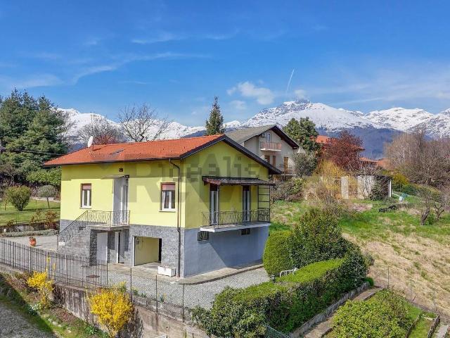 Villetta indipendente in vendita di 150 m² in Strada Cantoni Masserano e Calaria, 108