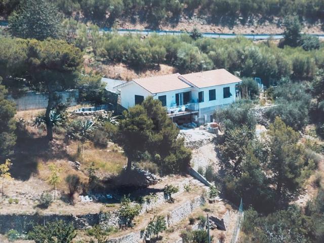 Villetta indipendente in vendita di 150 m² in Strada Mergai