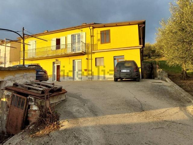 Villetta indipendente in vendita di 150 m² in Strada Provinciale San Vito Apice
