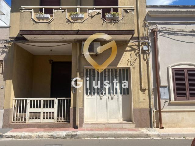 Villetta indipendente in vendita di 151 m² in Via Cristoforo Colombo, 57