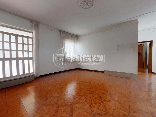 Villetta indipendente in vendita di 151 m² in Via Guido Dorso