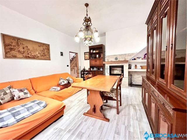 Villetta indipendente in vendita di 152 m² in Via del Salice