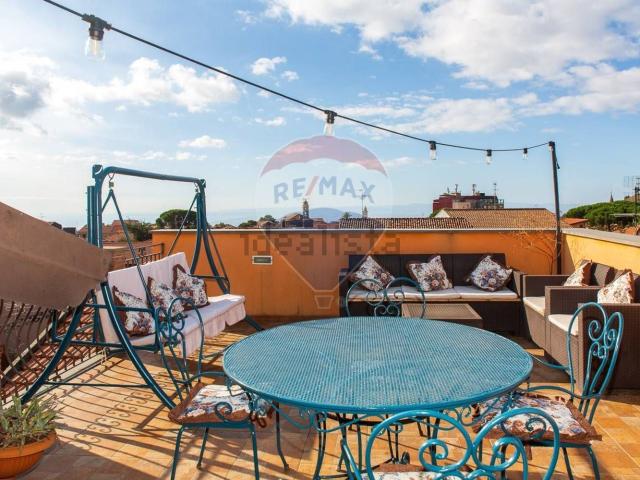 Villetta indipendente in vendita di 152 m² in Via Fratelli Gemmellaro, 71