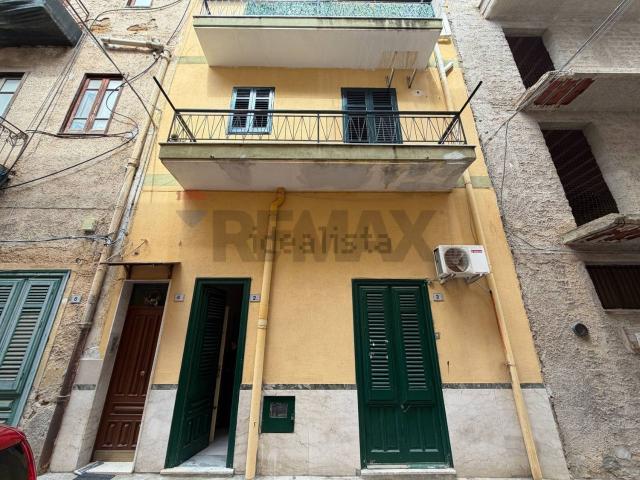 Villetta indipendente in vendita di 153 m² in Via Grappa, 2
