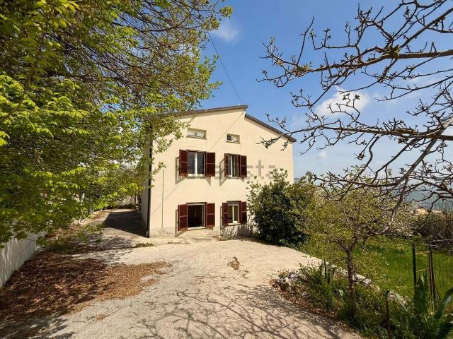 Villetta indipendente in vendita di 153 m² in Via Pietro Nenni
