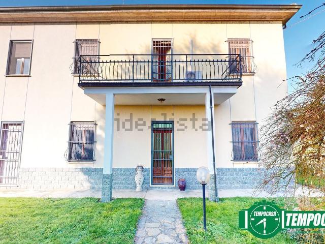 Villetta indipendente in vendita di 154 m² in Via Enrico Fermi