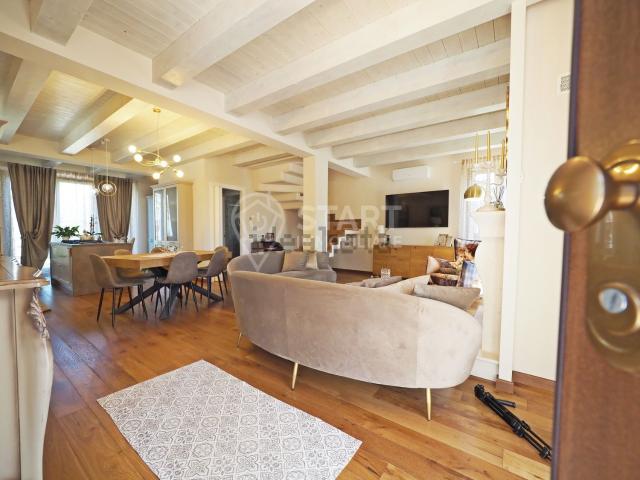Villetta indipendente in vendita di 154 m² in Contrada Petrocca Santa Lucia, 34