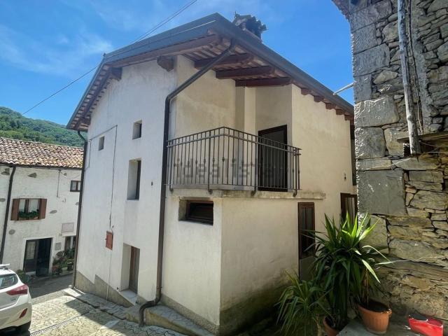 Villetta indipendente in vendita di 154 m² in Frazione Cosizza, 59