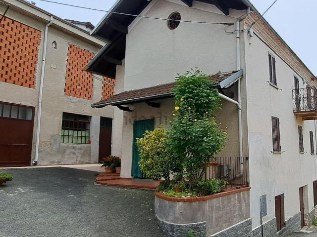 Villetta indipendente in vendita di 154 m² in Frazione lacqua, 19