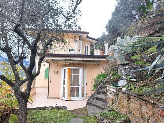 Villetta indipendente in vendita di 155 m²