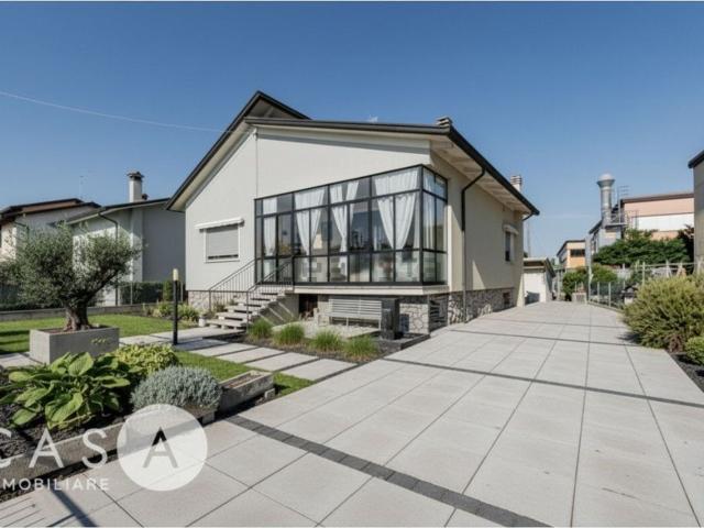 Villetta indipendente in vendita di 155 m² in Via Campone Sala, 534