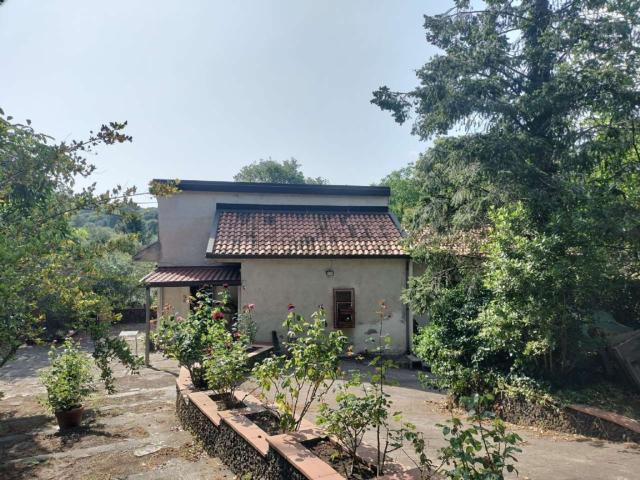 Villetta indipendente in vendita di 155 m² in Via Alfredo Maria Mazzei