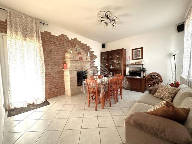 Villetta indipendente in vendita di 155 m² in Via Dante Alighieri, 61