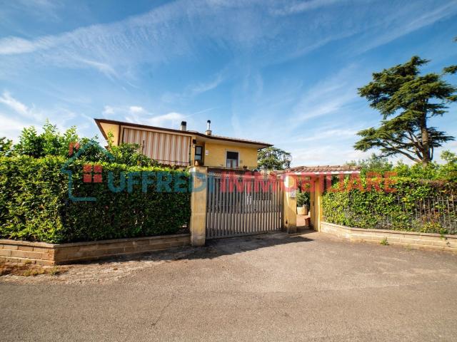 Villetta indipendente in vendita di 155 m² in Via delle Colombare