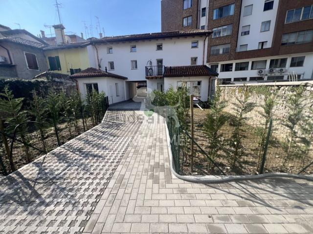 Villetta indipendente in vendita di 155 m² in Via di Mezzo, 47