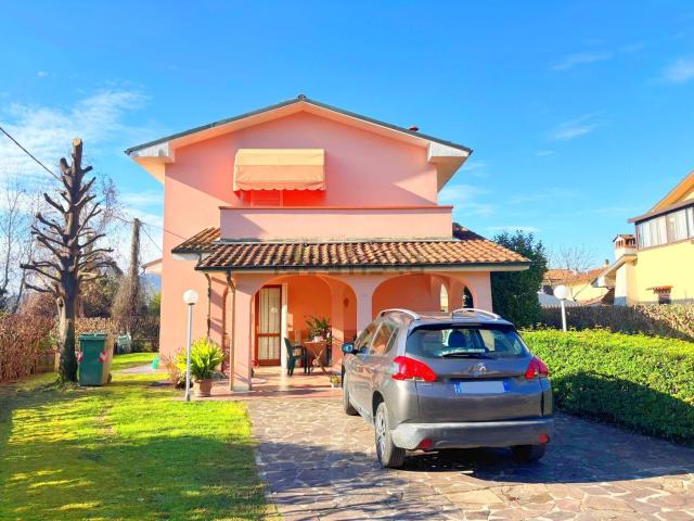 Villetta indipendente in vendita di 155 m² in Via di Poggio Seconda, 29