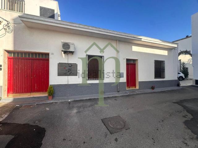 Villetta indipendente in vendita di 155 m² in Via Edison