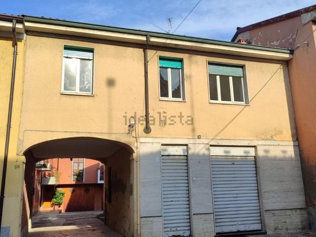 Villetta indipendente in vendita di 155 m² in Via Madre Cabrini